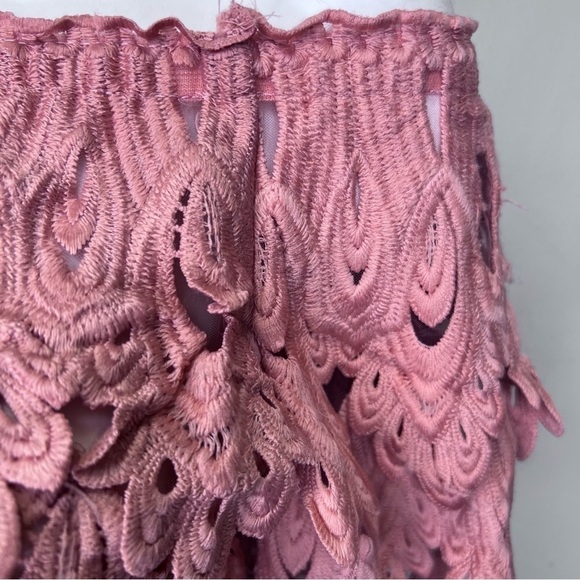 UNBRANDED Off The Shoulder Crocheted Ruffled Crop top - Picture 3 of 9